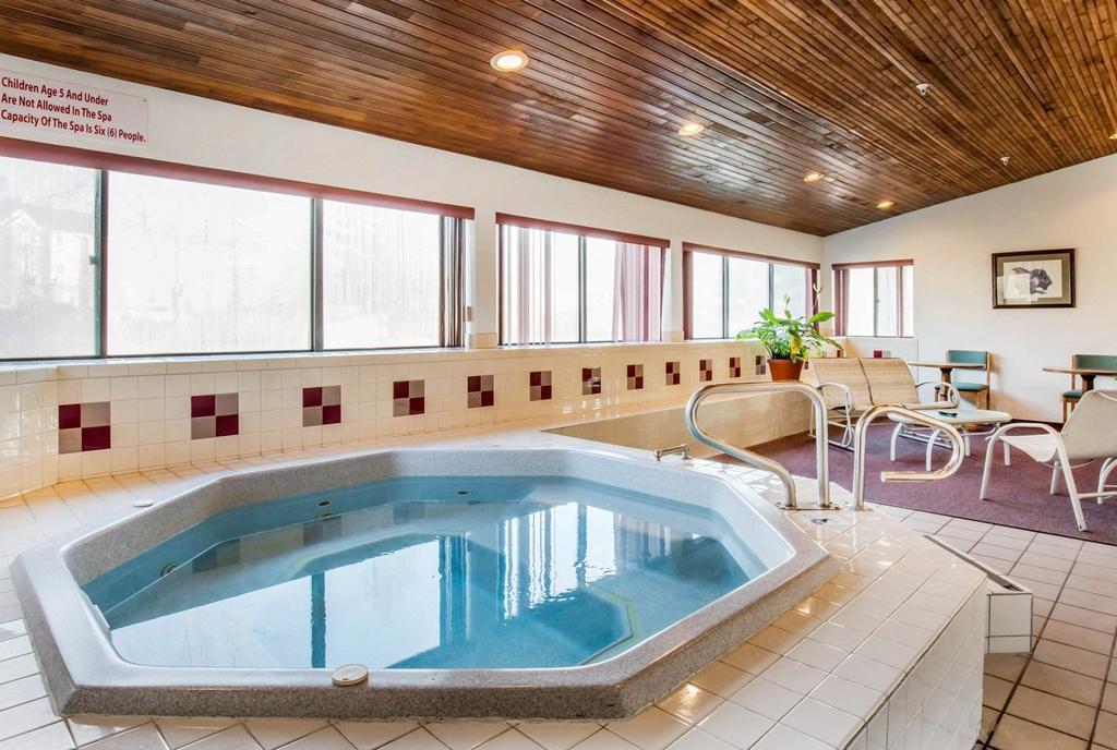 Baymont By Wyndham Missoula Villa Exterior photo